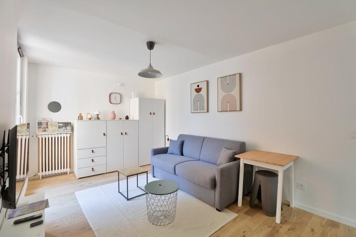 Chic And Modern Close To Place D 'italie Paris